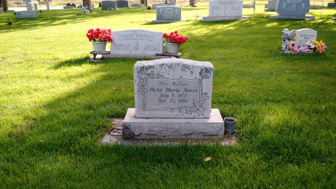 Meta Jones' grave